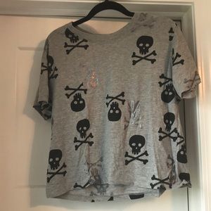 Zoe + Liv boxy t-shirt with skulls